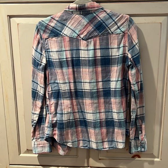 Gap, long sleeve button-down plaid top - Picture 5 of 7